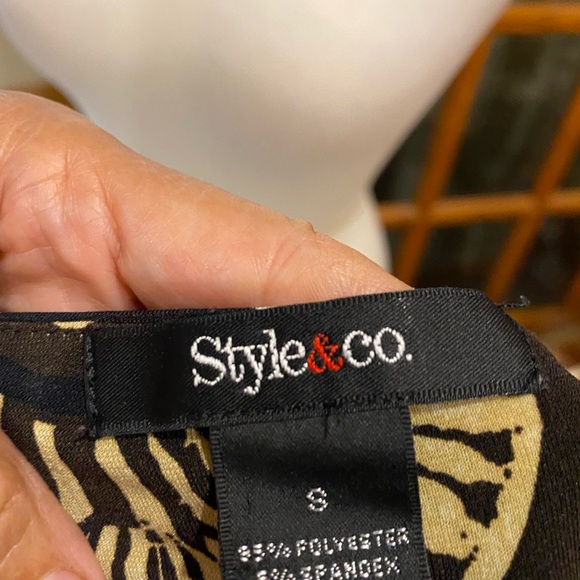 Beaded  look like wood beads neckline blouse by style and company size S - Picture 6 of 7